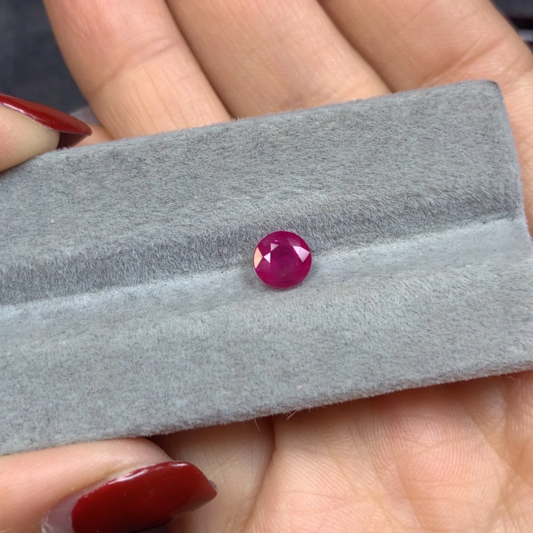 红宝石裸石未镶嵌1.07ct圆6.2红宝石