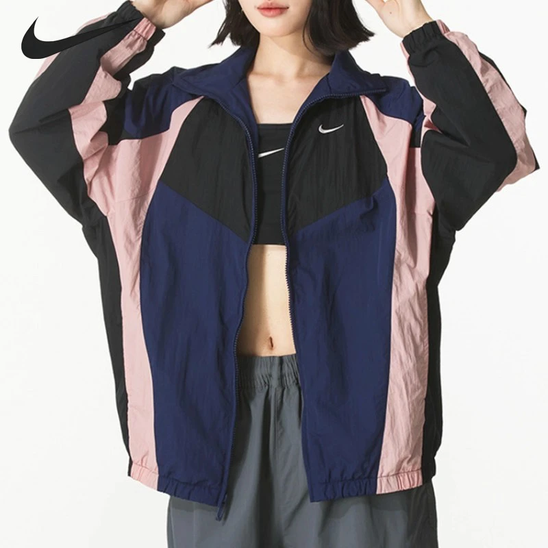 NIKE/耐克女梭织夹克25秋季新款拼接色刺绣立领透气宽松运动外套