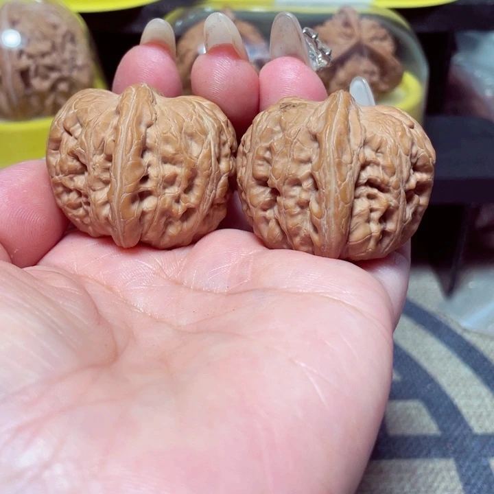 文玩核桃把件元宝40