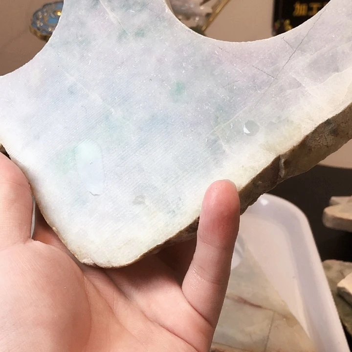 翡翠未镶嵌颈饰哈*翡翠