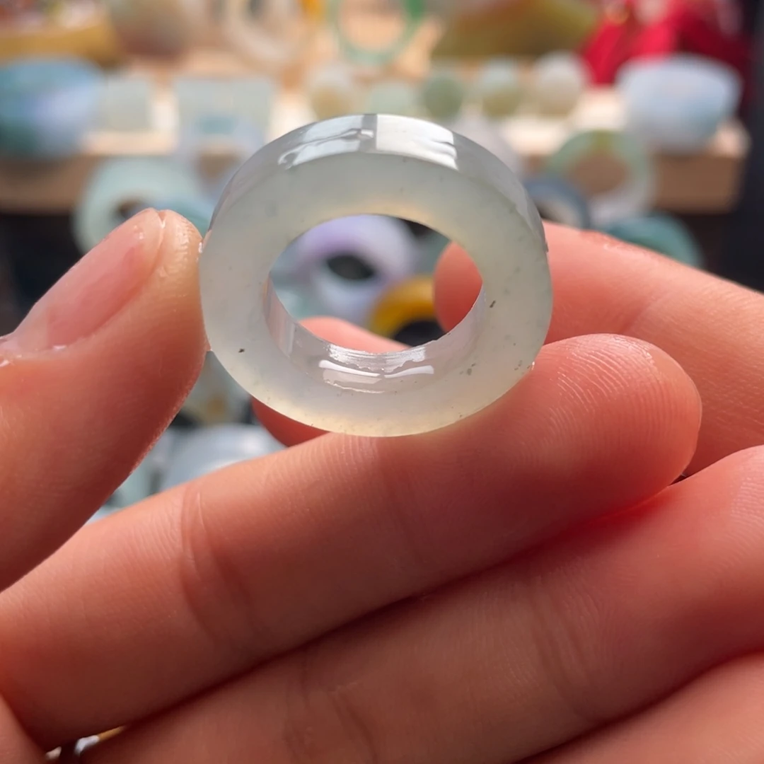 定制翡翠未镶嵌戒指