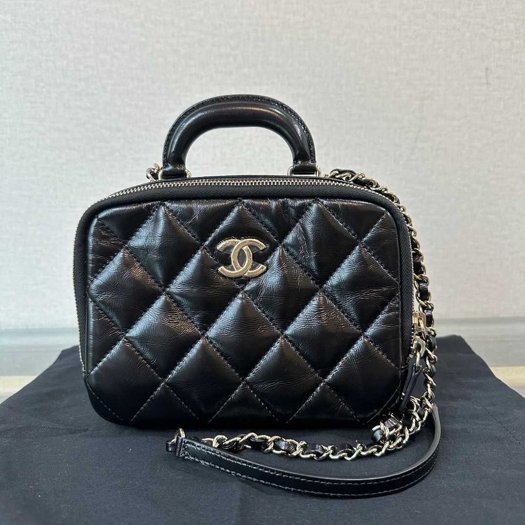 95新 Chanel/香奈儿 24C黑金油蜡皮相机包 09350