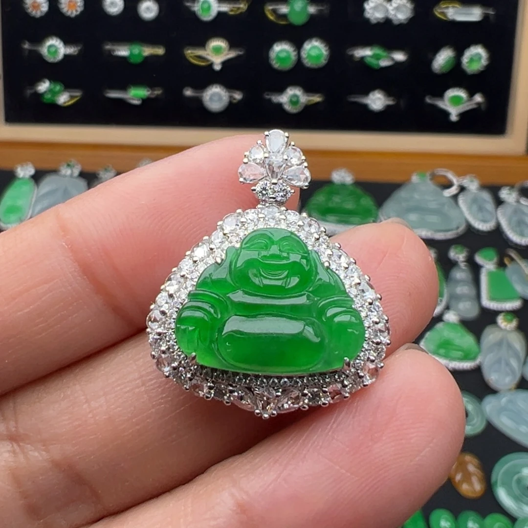 翡翠18K金镶嵌颈饰佛