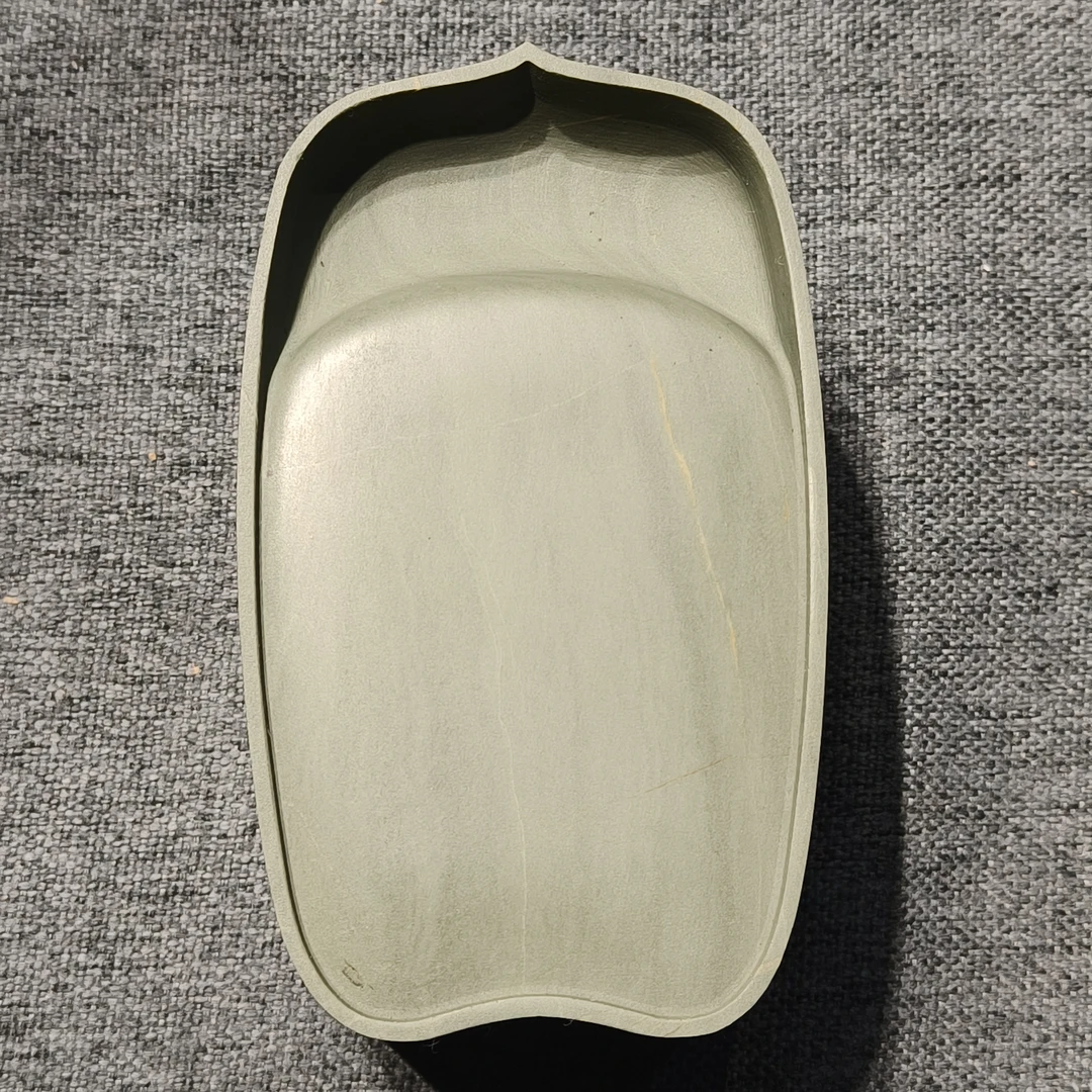 老坑洮砚，喇嘛崖老坑鸭头绿莲瓣砚，尺寸10*6*4厘米