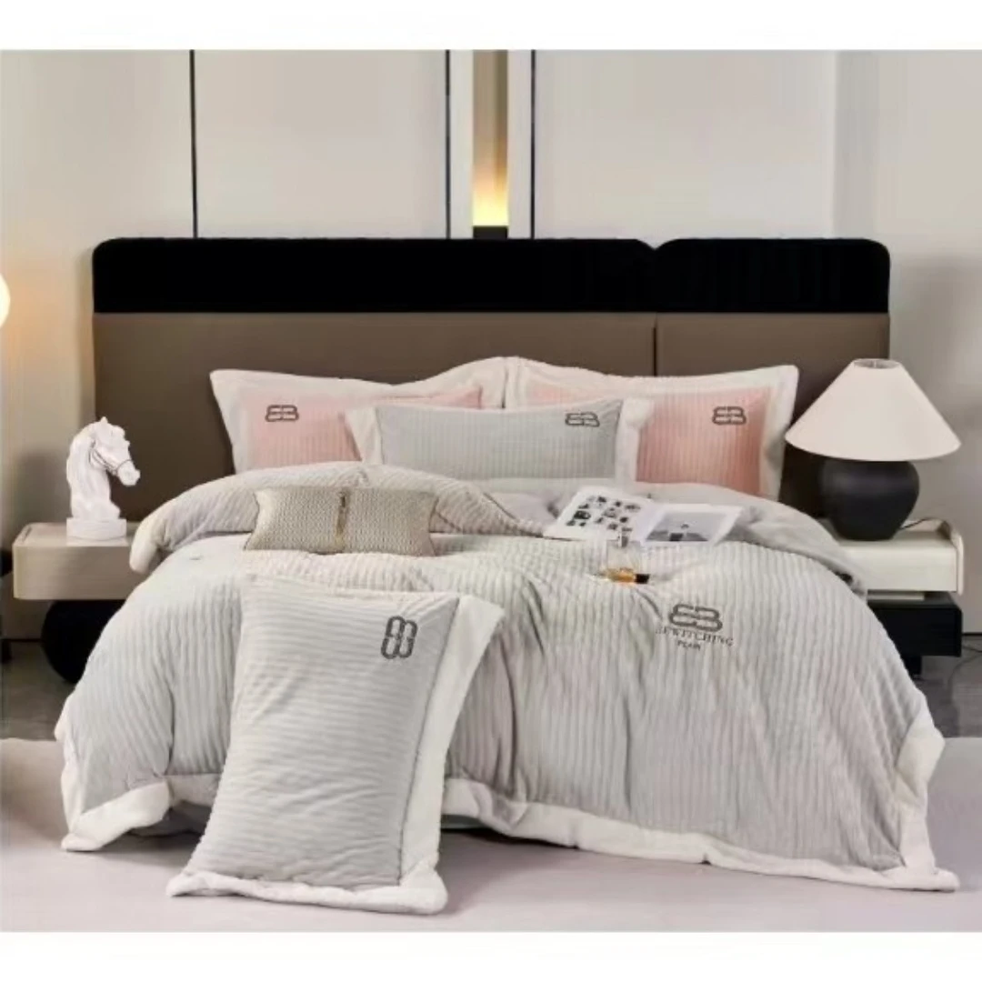 晨曦雪绒双层四件套柔软刺绣床品夹棉加厚奶绒轻奢双面亲肤