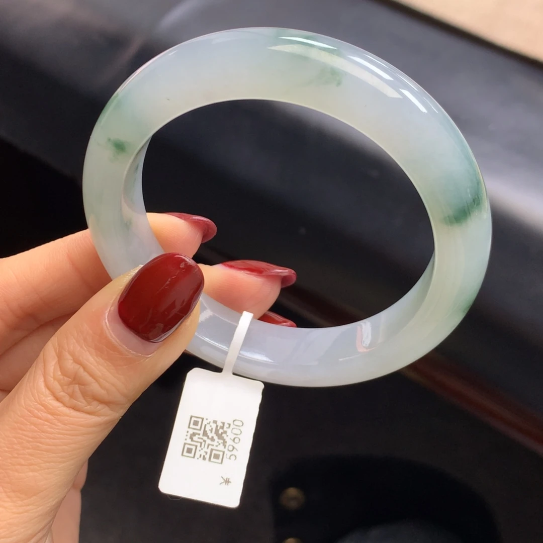 翡翠未镶嵌手镯飘花