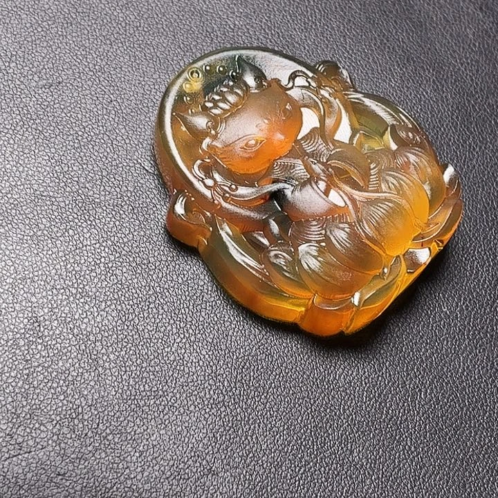 琥珀未镶嵌珠宝奇石吊