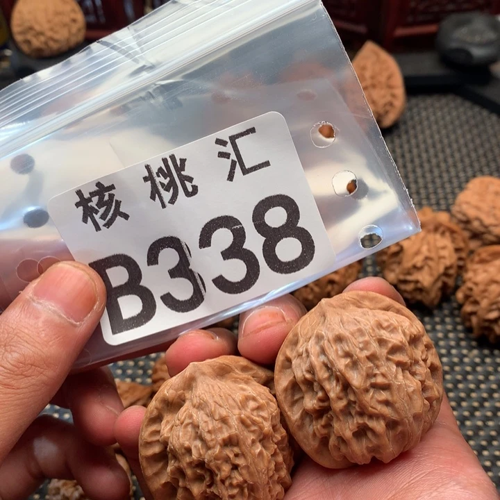 吊坠文玩核桃金麒麟