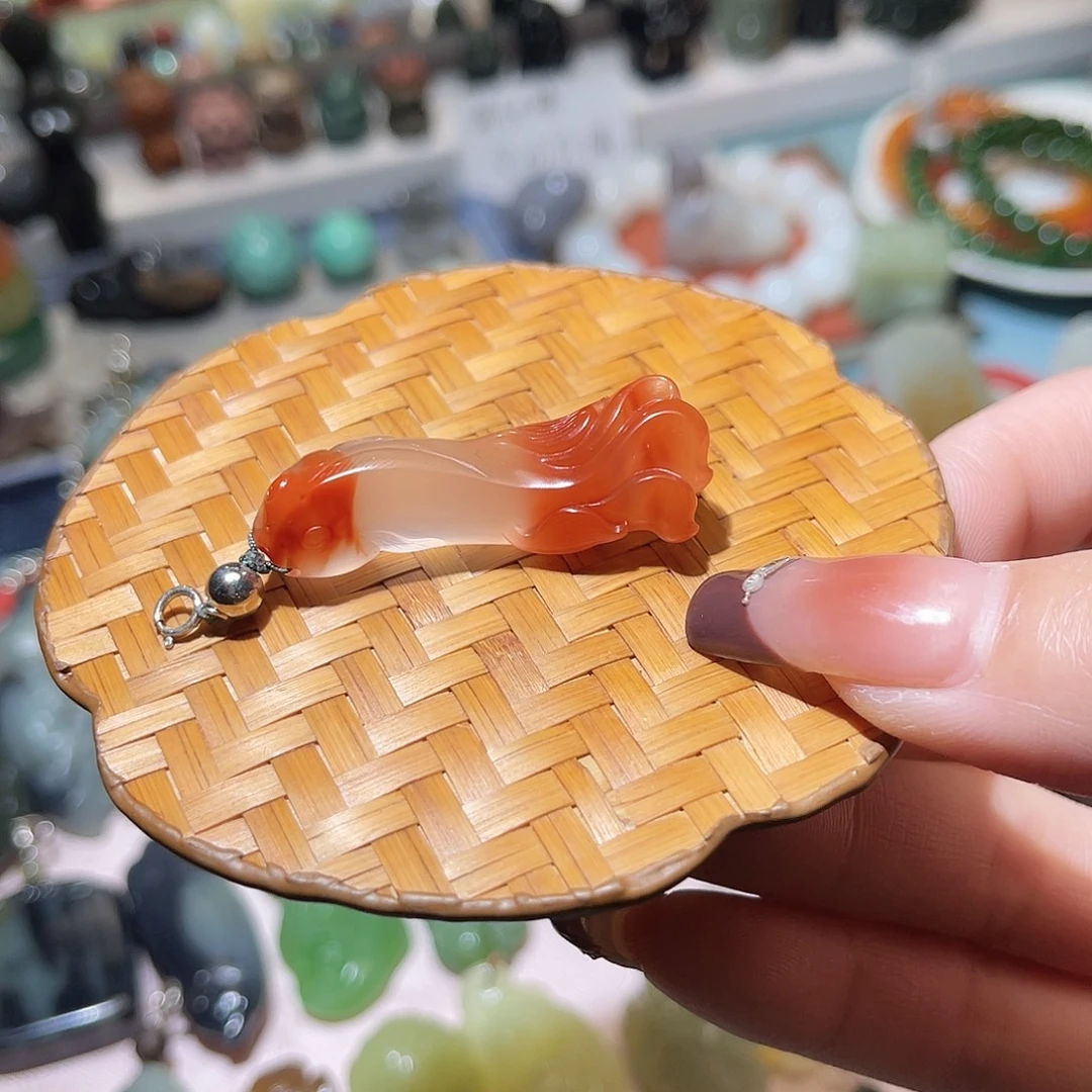 南红玛瑙未镶嵌颈饰