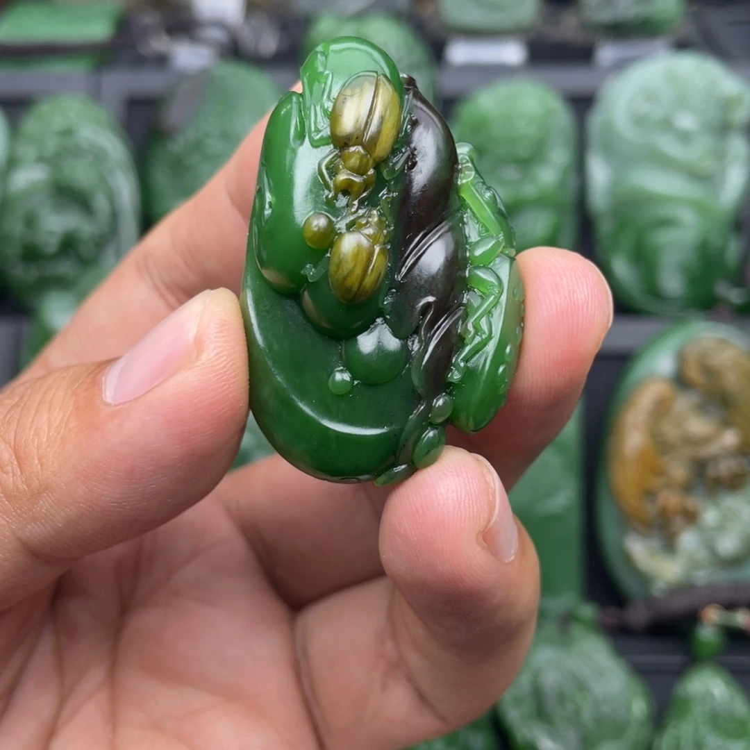 和田玉颈饰未镶嵌时**流