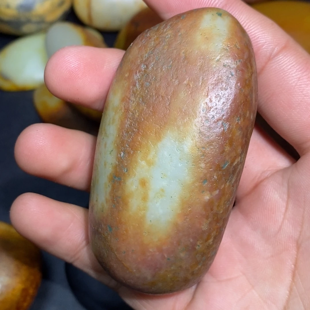 和田玉未镶嵌珠宝奇石