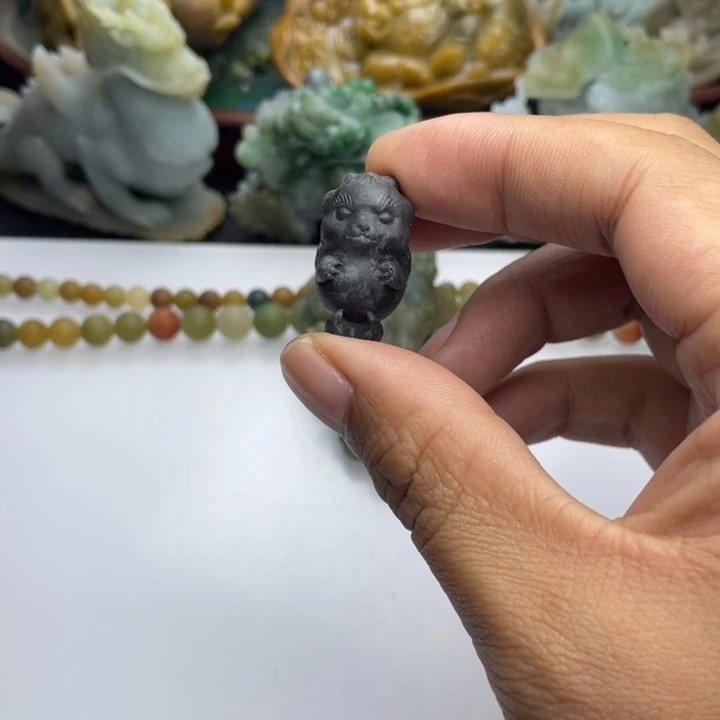 定制翡翠未镶嵌螭吻