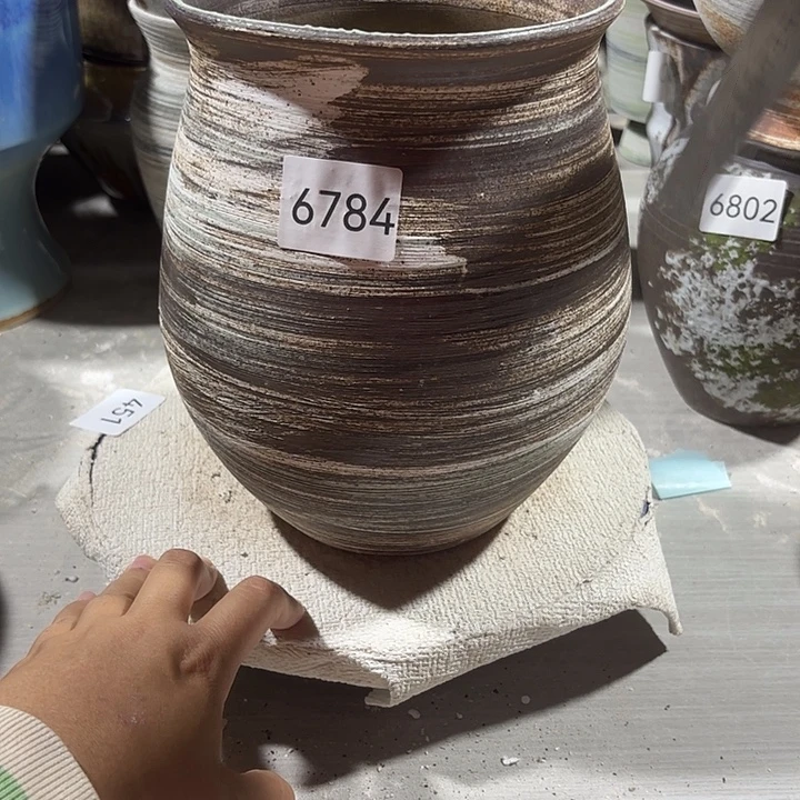 陶摆件高22，口13，有孔，6748