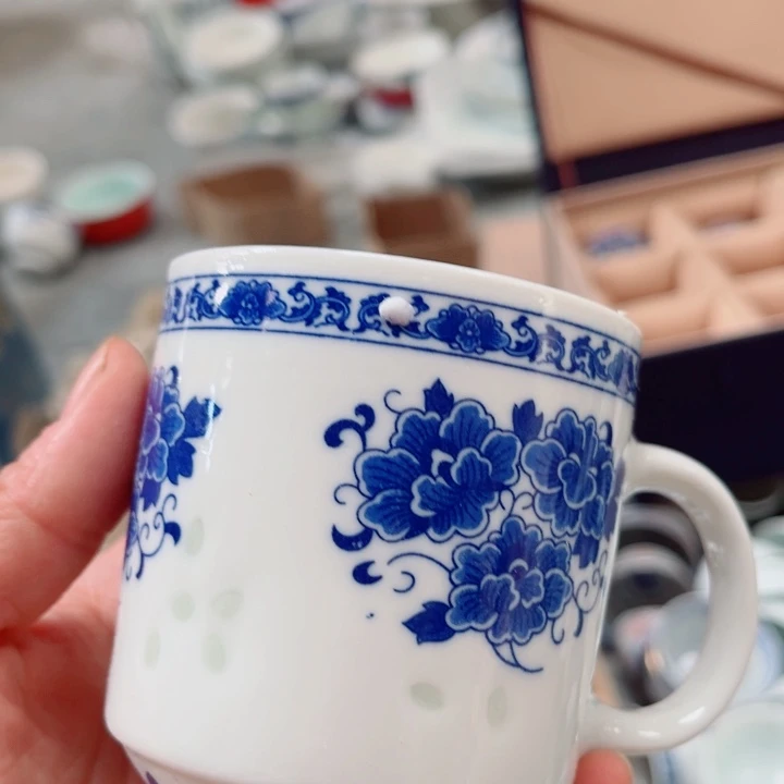 青花玲珑雪办公杯微瑕