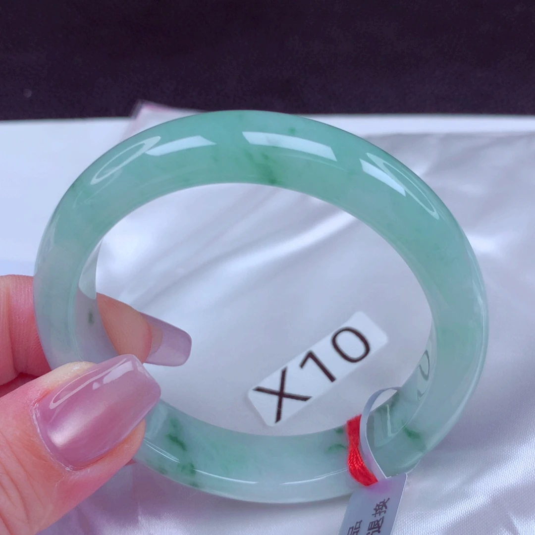 翡翠未镶嵌手镯手镯