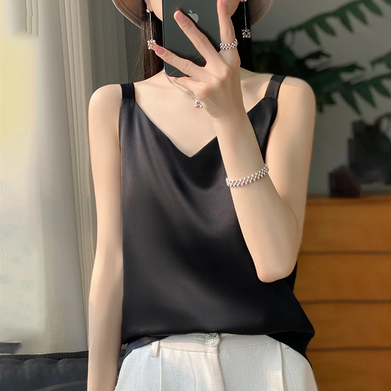 时尚洋气丝滑缎面纯色大码吊带显瘦百搭打底白色气质外出内搭背心