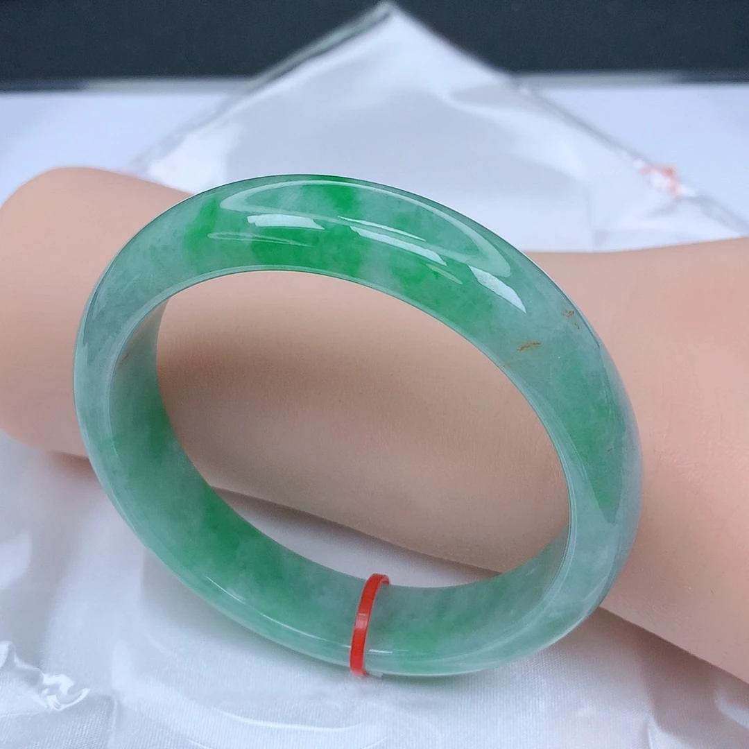 【闪购商品】未镶嵌手镯翡翠，58