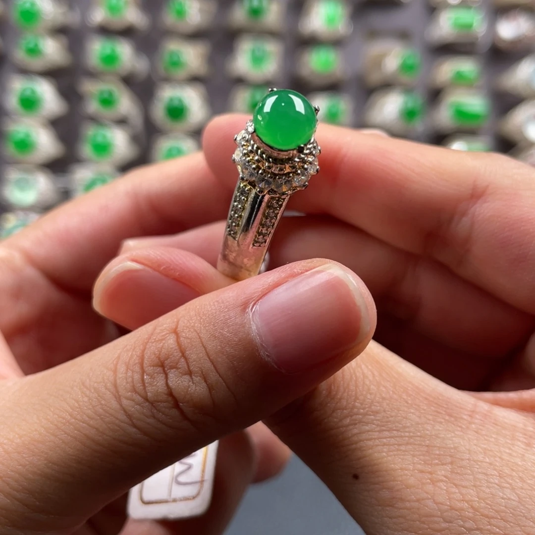 定制翡翠未镶嵌翡翠