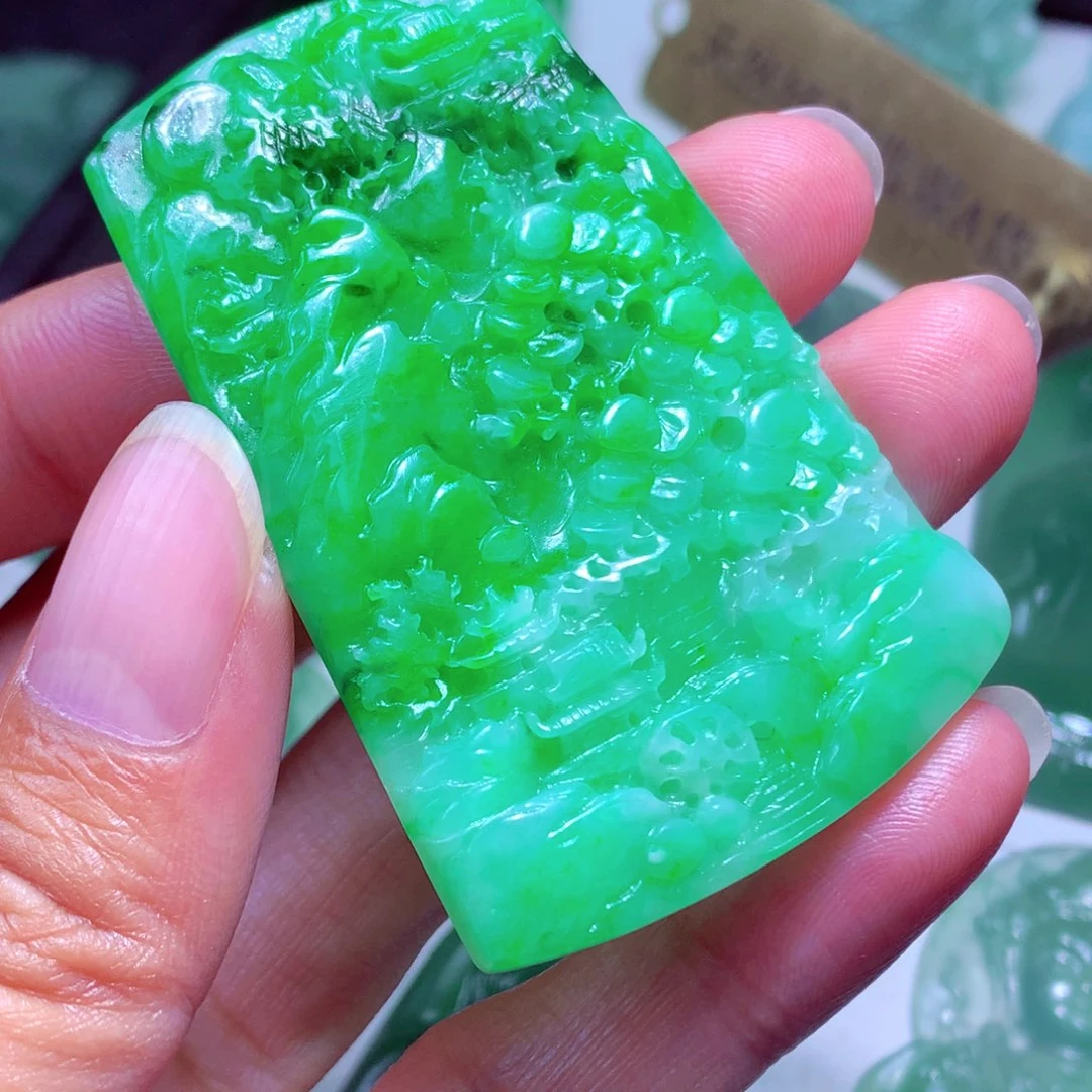 笑***行定制翡翠未镶嵌天然