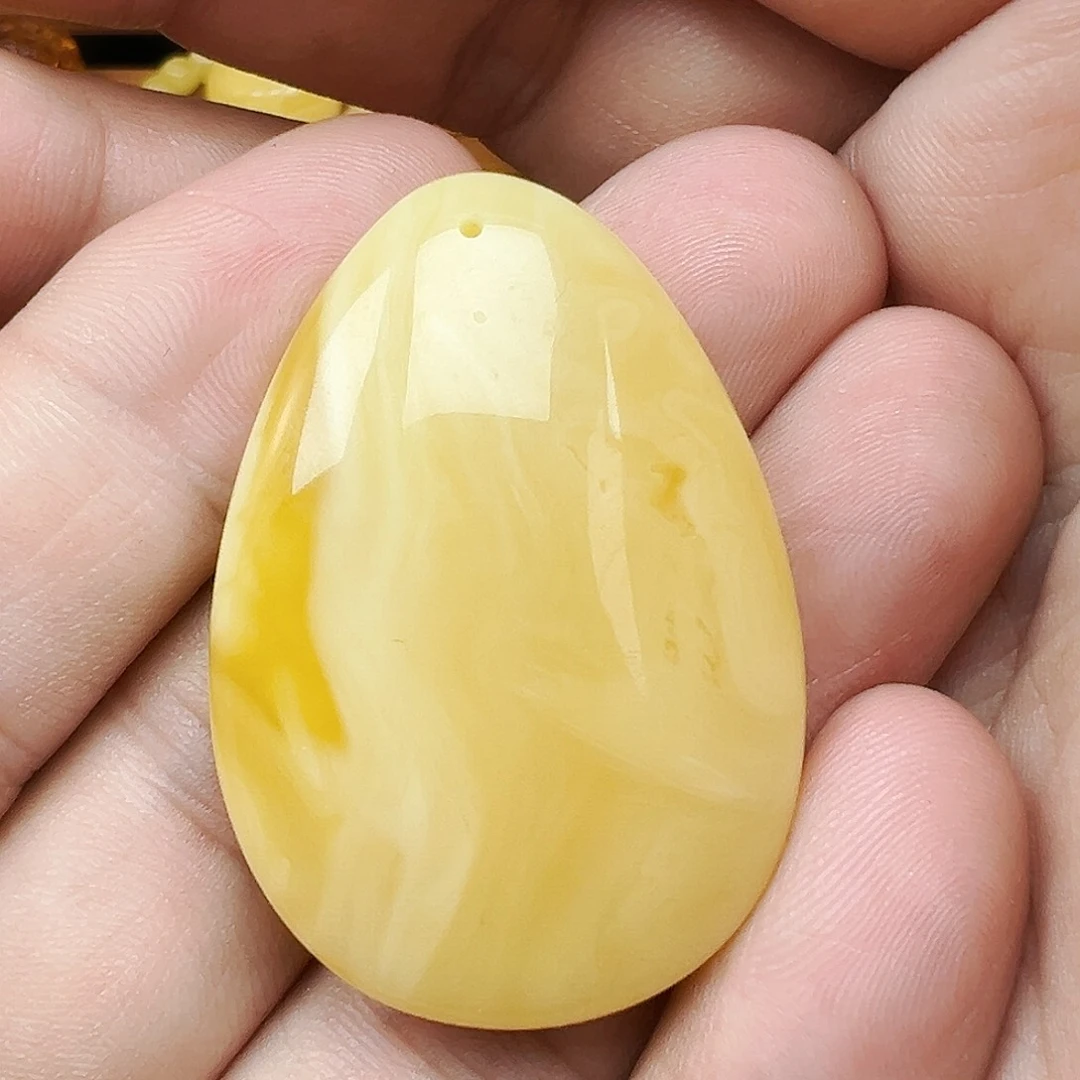 蜜蜡颈饰未镶嵌水滴10克