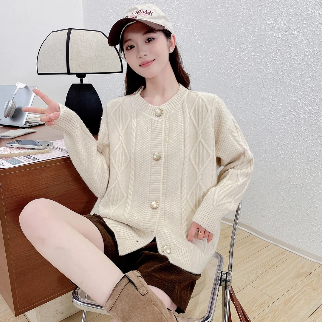 苏醒的乐园开衫女麻花纹金色扣针织春装SXMY32935圆领百搭毛衣