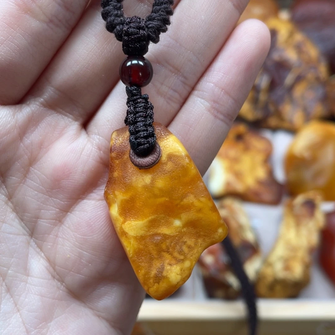 琥珀珠宝奇石未镶嵌