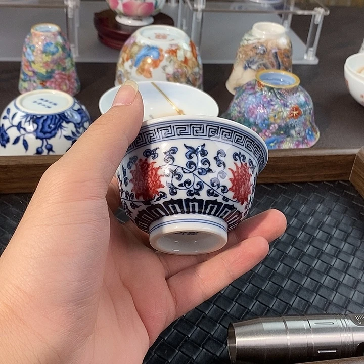 挠***爸摆件青花釉里红压手杯