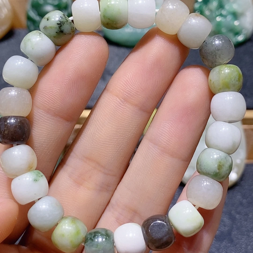 独山玉未镶嵌吊坠