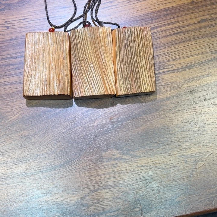 柏木（崖柏）陈化老料手串把件 发一个