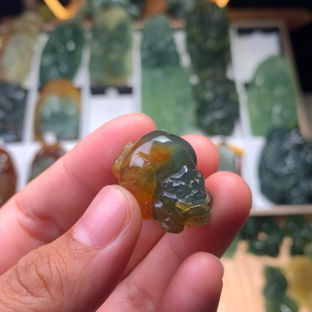 执***玉未镶嵌蛇纹石玉挂件貔貅