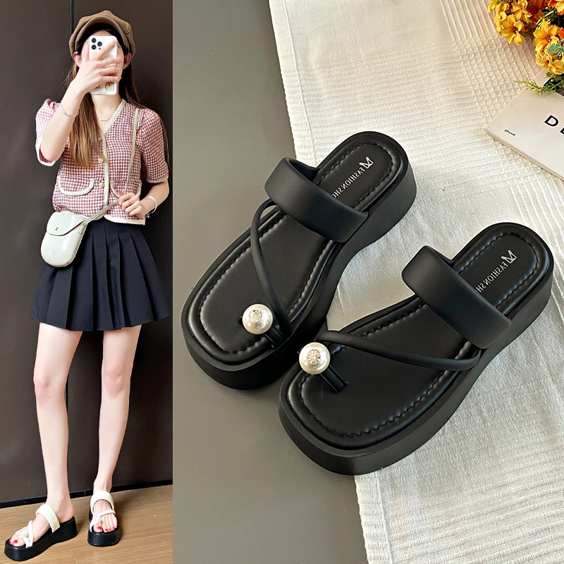 沙滩女胶粘流行元素胶粘鞋人字拖平底软底夏季人字拖鞋露趾厚底