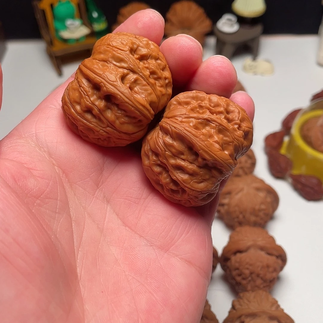 文玩核桃吊坠元宝