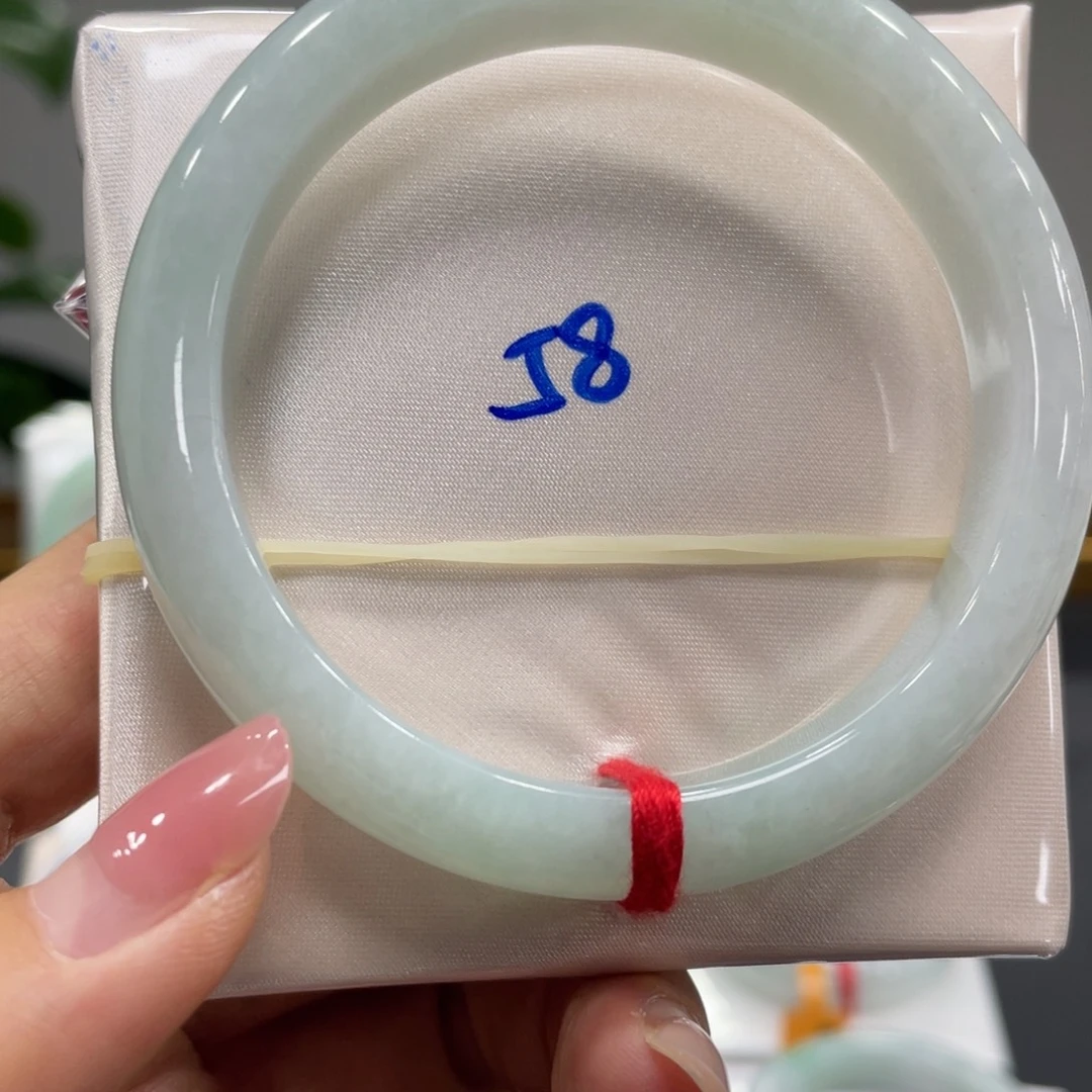 翡翠未镶嵌手镯翡翠