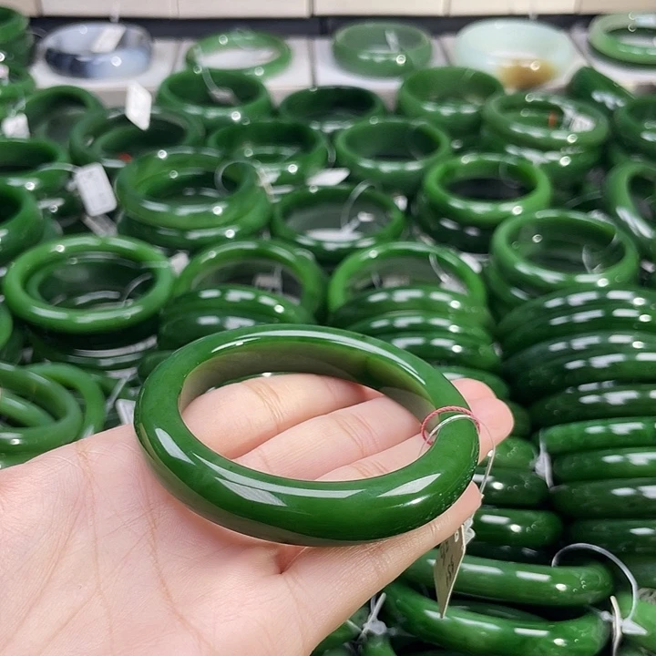 未镶嵌手镯和田玉（碧玉）