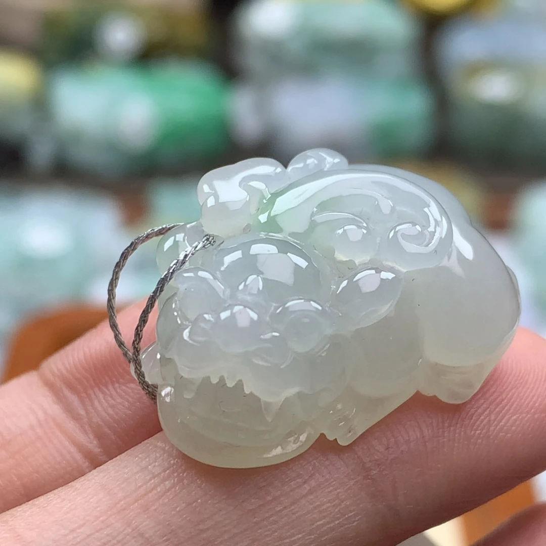 翡翠未镶嵌颈饰貔貅29