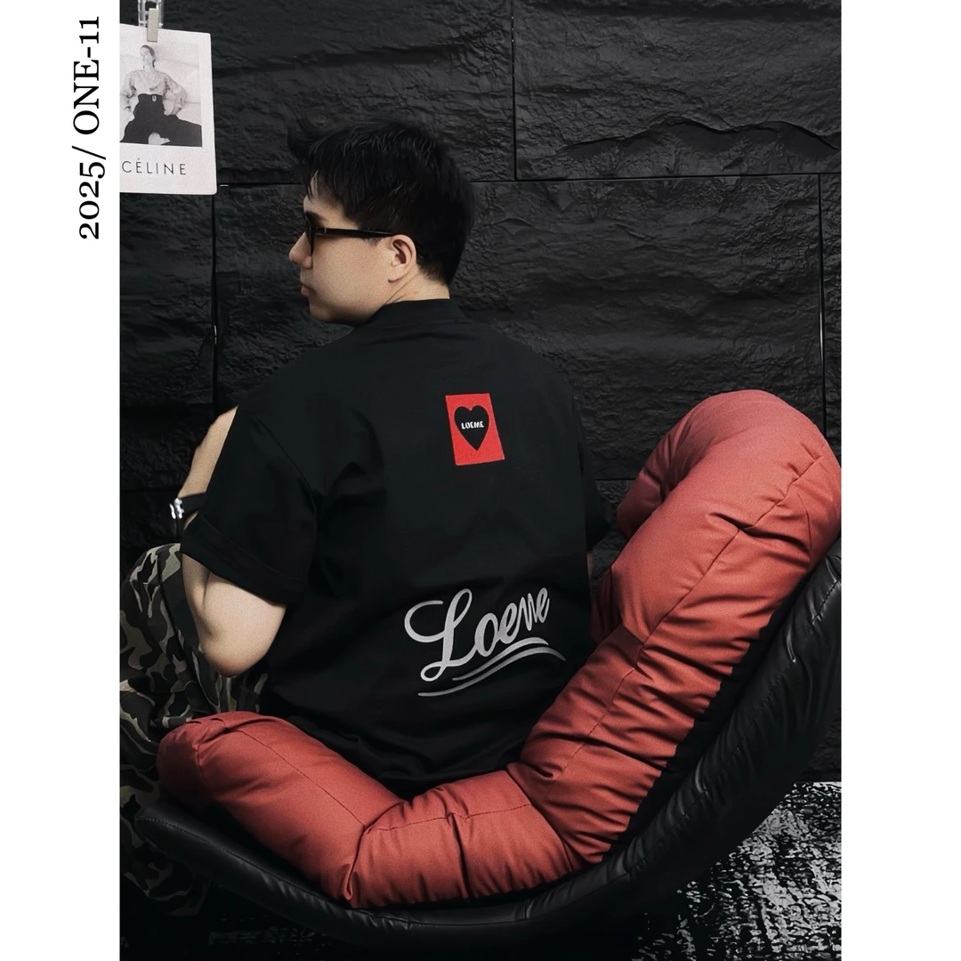 新款宽松版型小领口印花黑色T恤ins风简约时髦百搭干净帅气短袖