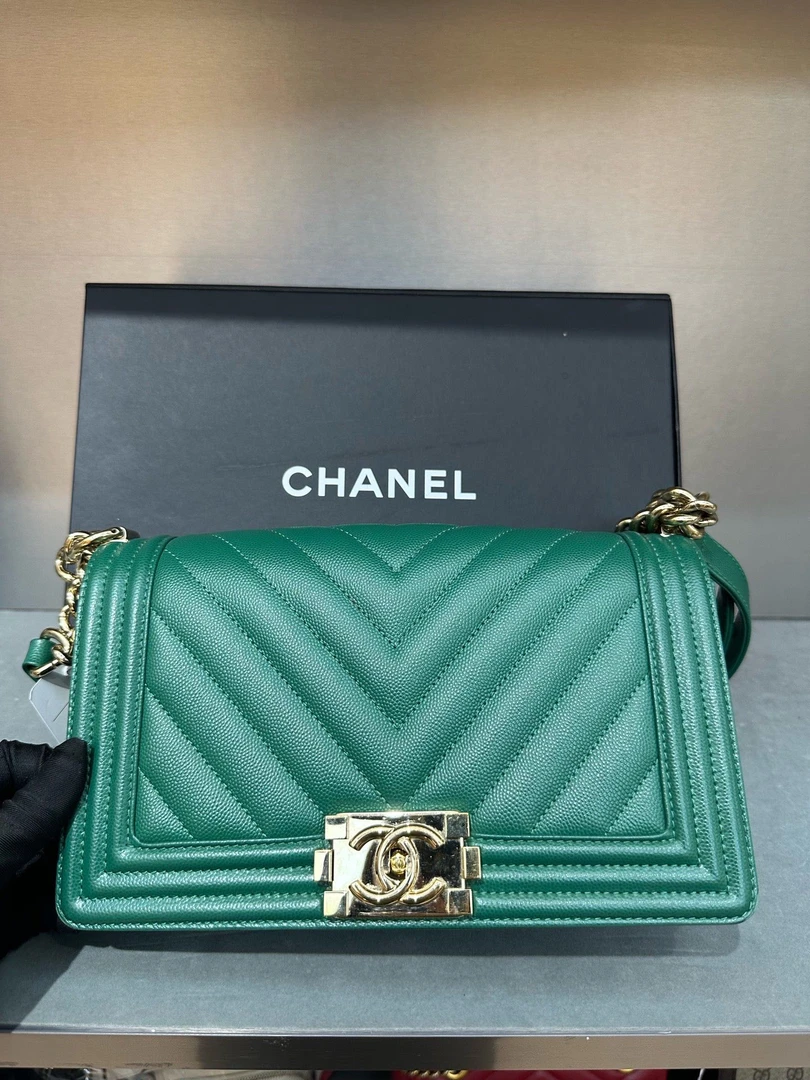 95新 Chanel/香奈儿 leboy绿色荔枝中号单肩包/25开/C63-8
