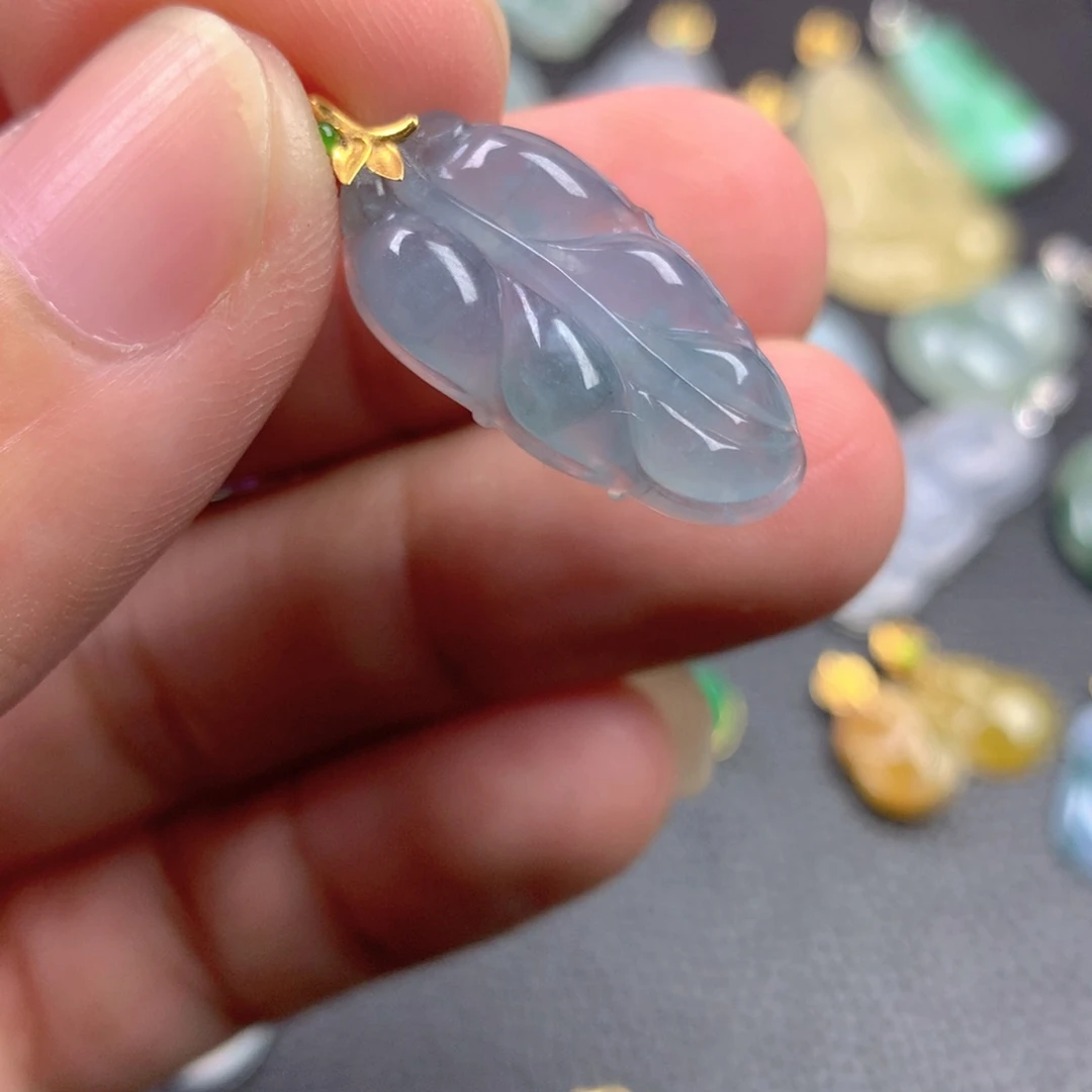 【闪购商品】颈饰18K金镶嵌翡翠翡翠