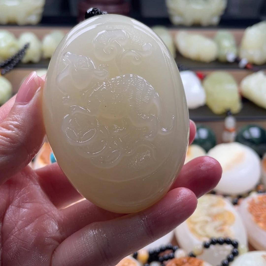 用***9石材天然古青石手把件