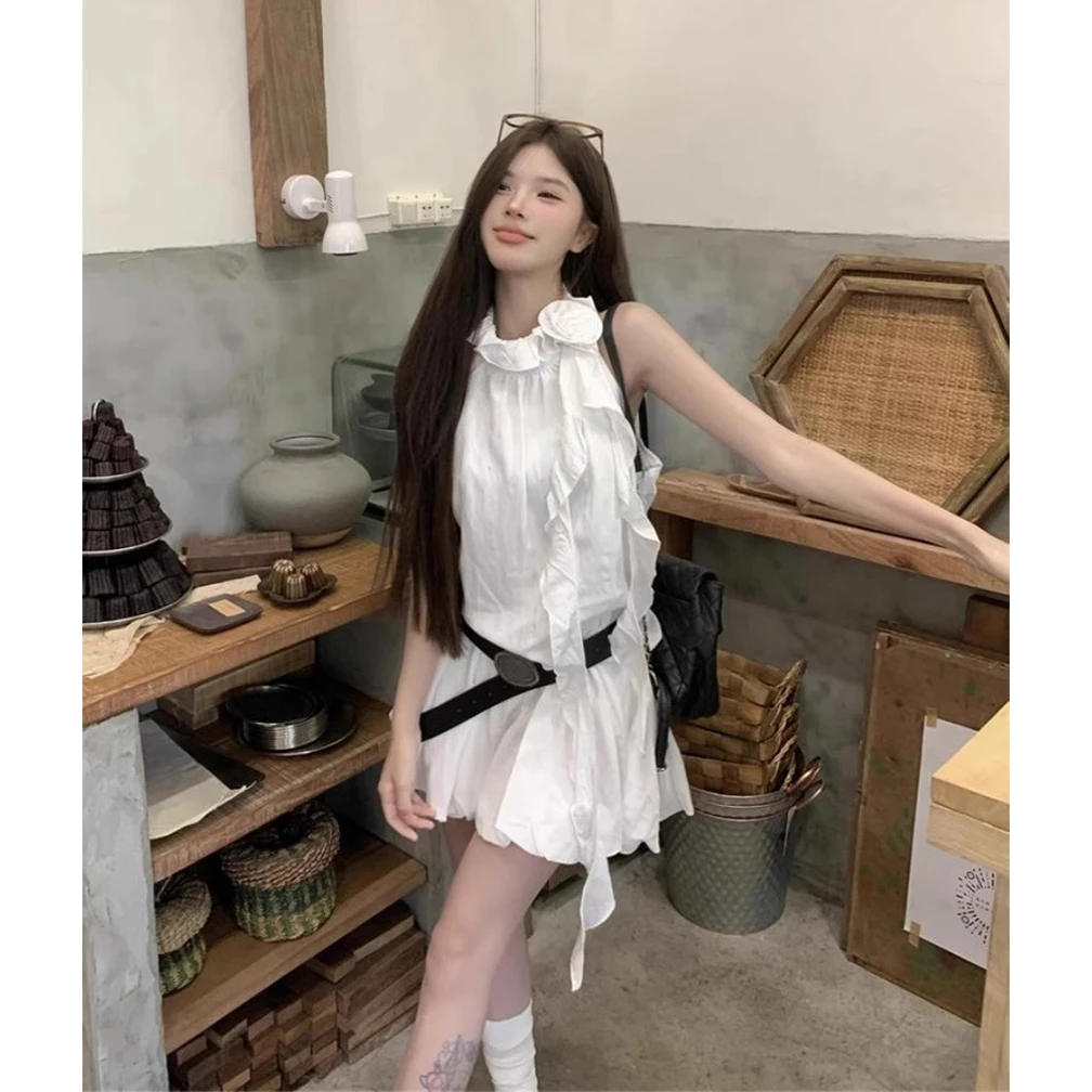 韩系少女感立体花朵装饰百搭纯欲小众设计无袖镂空褶皱短款连衣裙