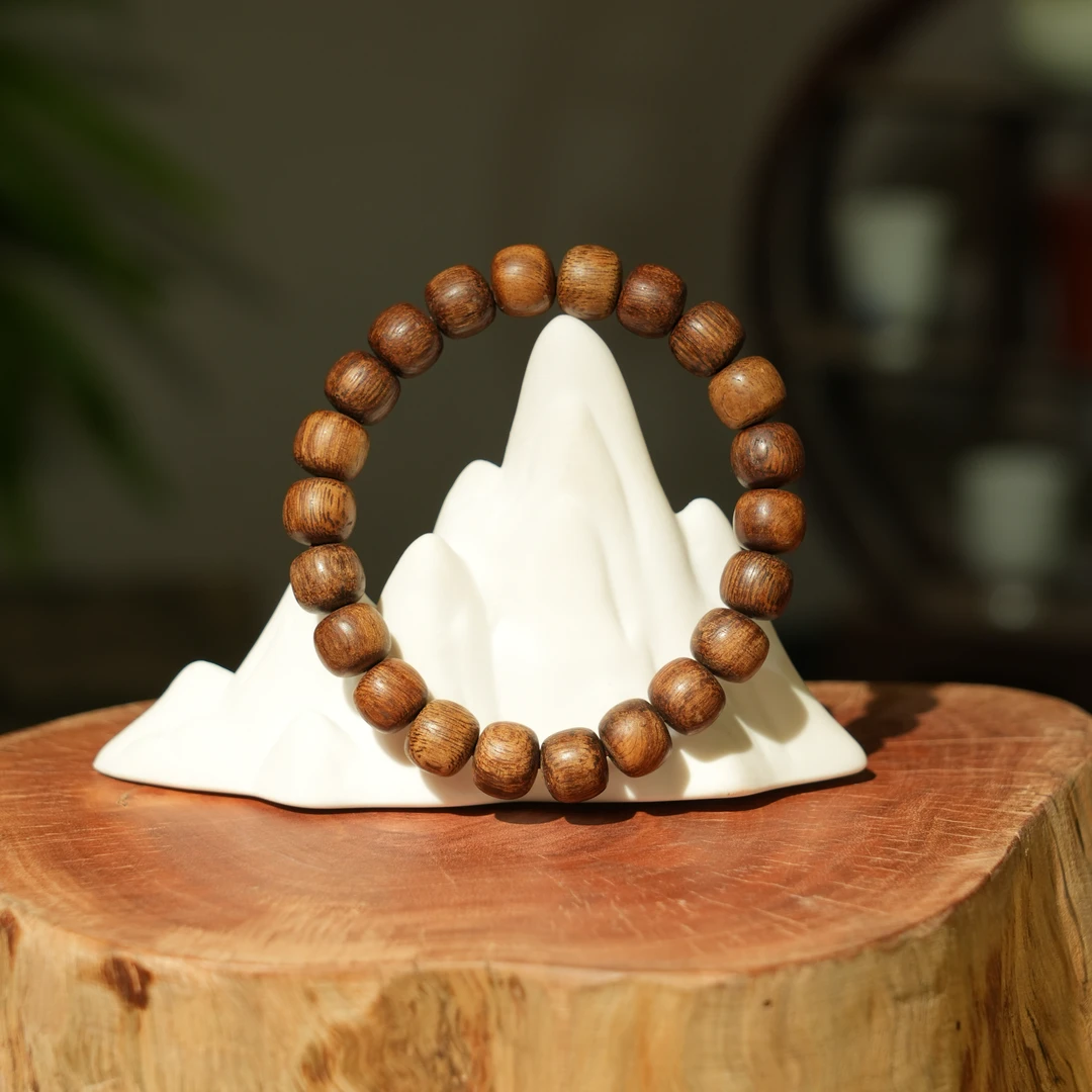 越南顺化沉香土沉树心油老料手串 1.02*0.9  10.26g 250621102 A