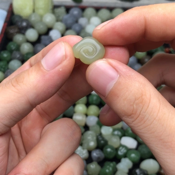 【闪购商品】和田玉未镶嵌颈饰