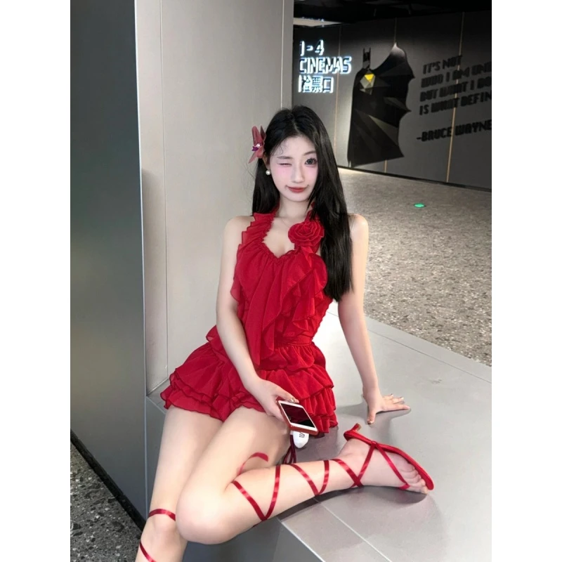 海边度假绝美红色两件套女2025夏季纯欲辣妹性感挂脖吊带短裙套装