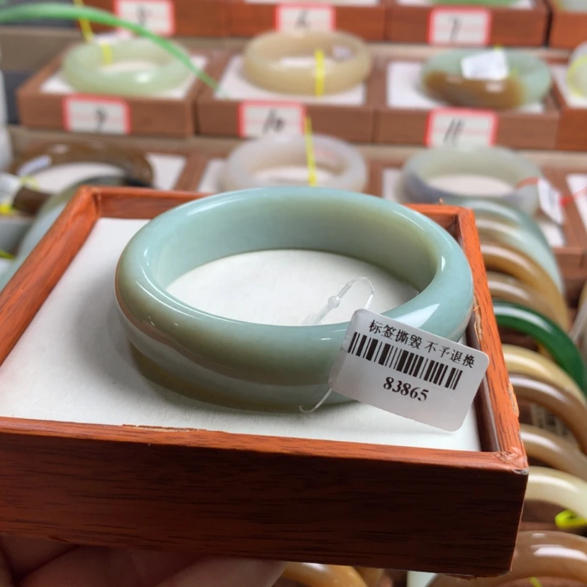 【闪购商品】和田玉手镯未镶嵌57.7