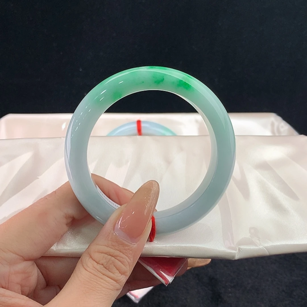 【闪购商品】未镶嵌手镯翡翠正54.8