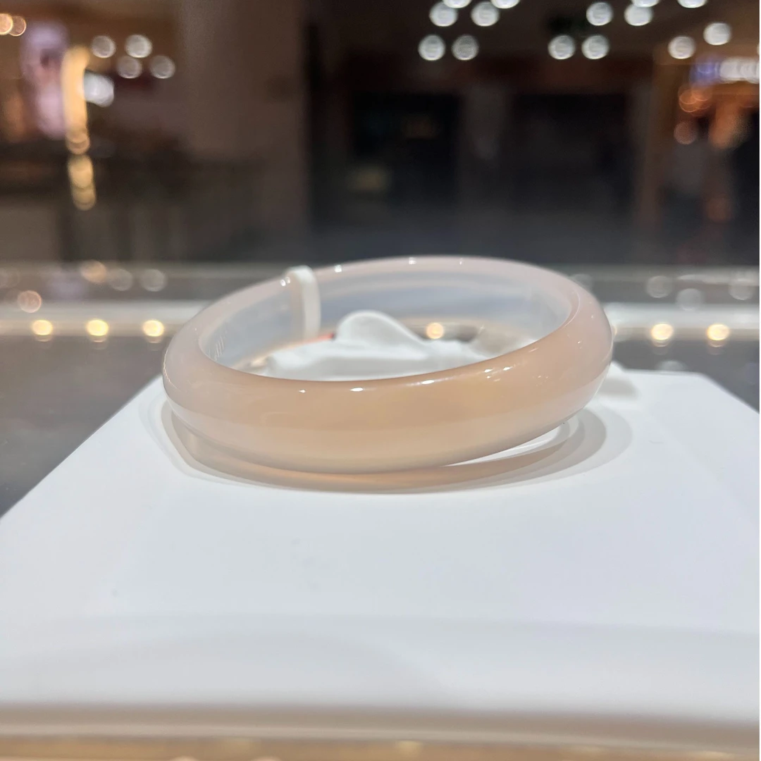天然玛瑙手镯一口糖高冰种玉髓手镯女款正品送礼物（多样性发货）