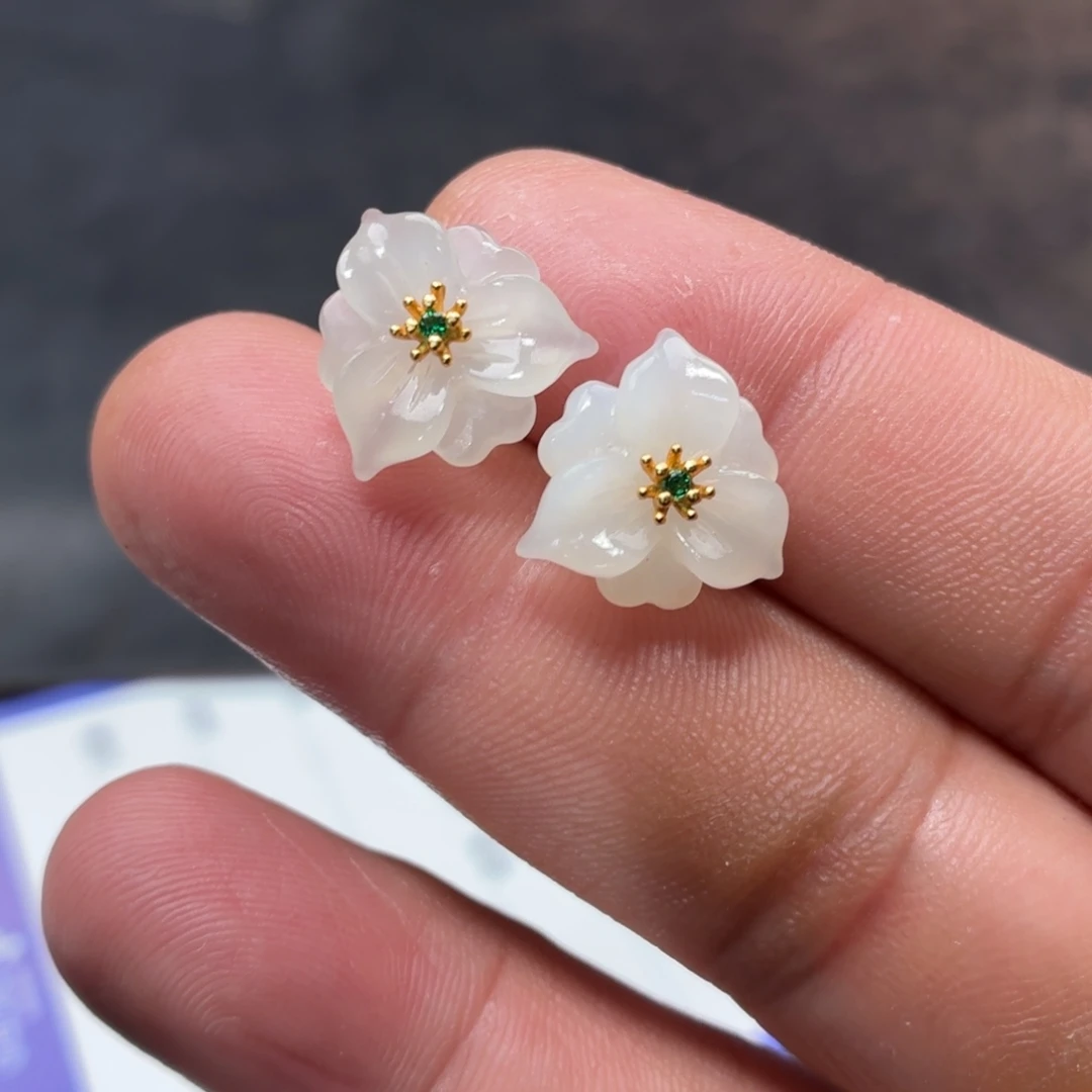 和田玉银S925镶嵌耳饰
