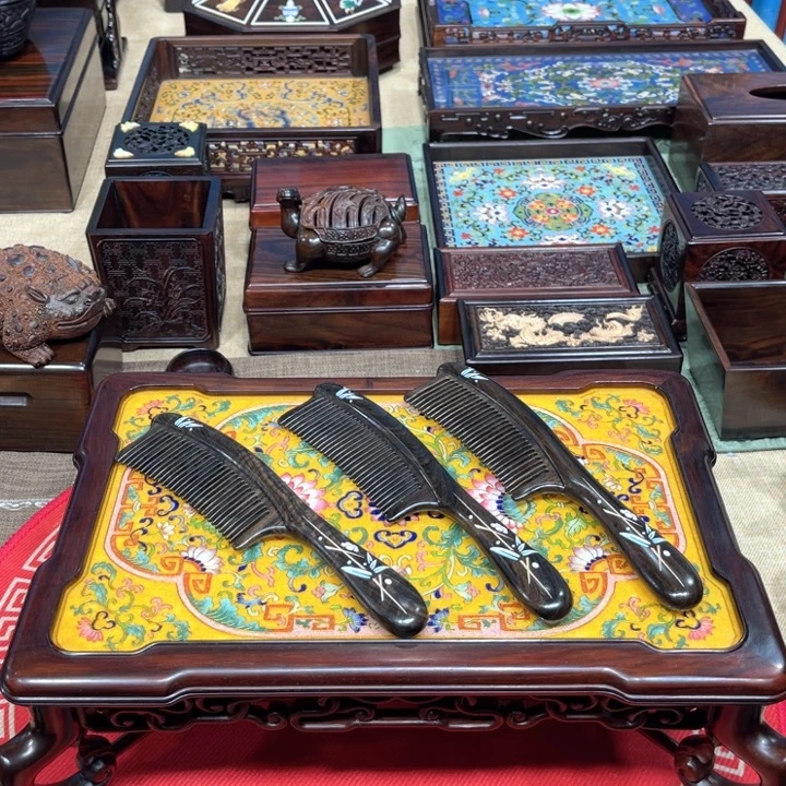 紫檀木类成套家具