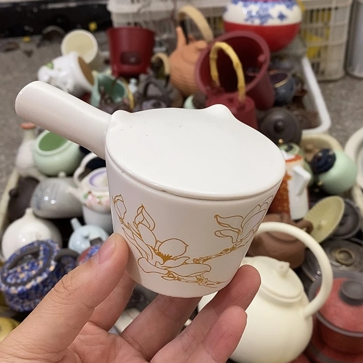 陶瓷艺术品及陶瓷壶