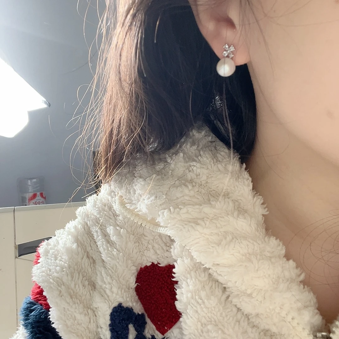 淡水珍珠银S925镶嵌耳饰